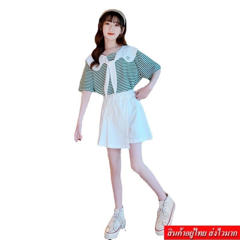 FASHION.61 ชุดเซ็ต 2 ชิ้น เสื้อคอบัวลายขวาง+กางเกงขาสั้นสีพื้น รุ่น A1644
