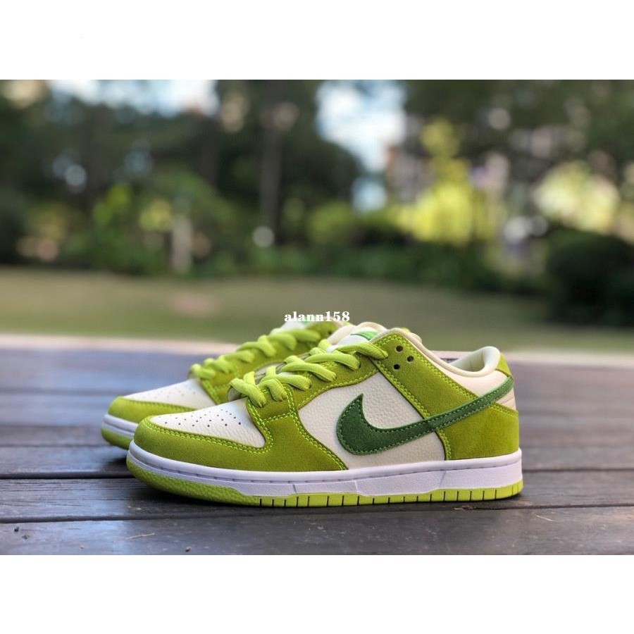 Nike SB Dunk Low green apple suede รองเท้าบาสเก็ตบอล รองเท้าวิ่งลําลอง DM0807-300