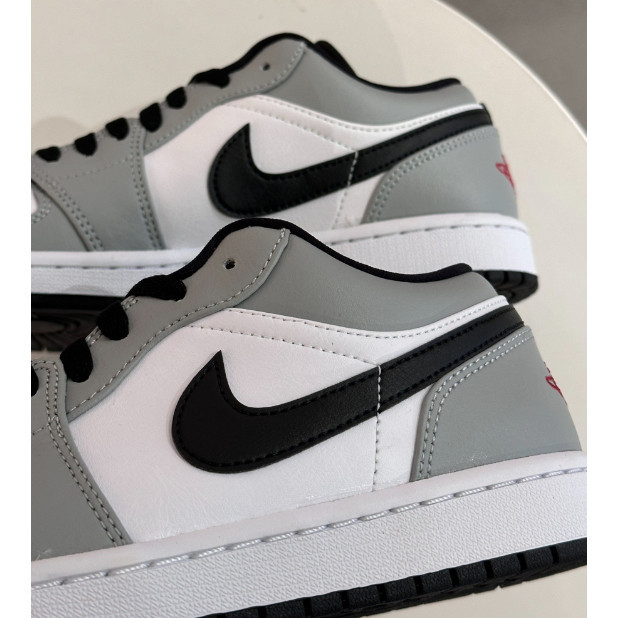 Nike Air Jordan 1 Low Light Smoke Grey （ของแท้ 100 %） รองเท้า new