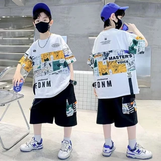 CK🌏 ใหม่ชุดเด็กสองชิ้นเด็กขนาดกลางและใหญ่ลำลองและอินเทรนด์ชุดสูทแขนสั้นฤดูร้อนเด็กชายหล่อและทันสมั
