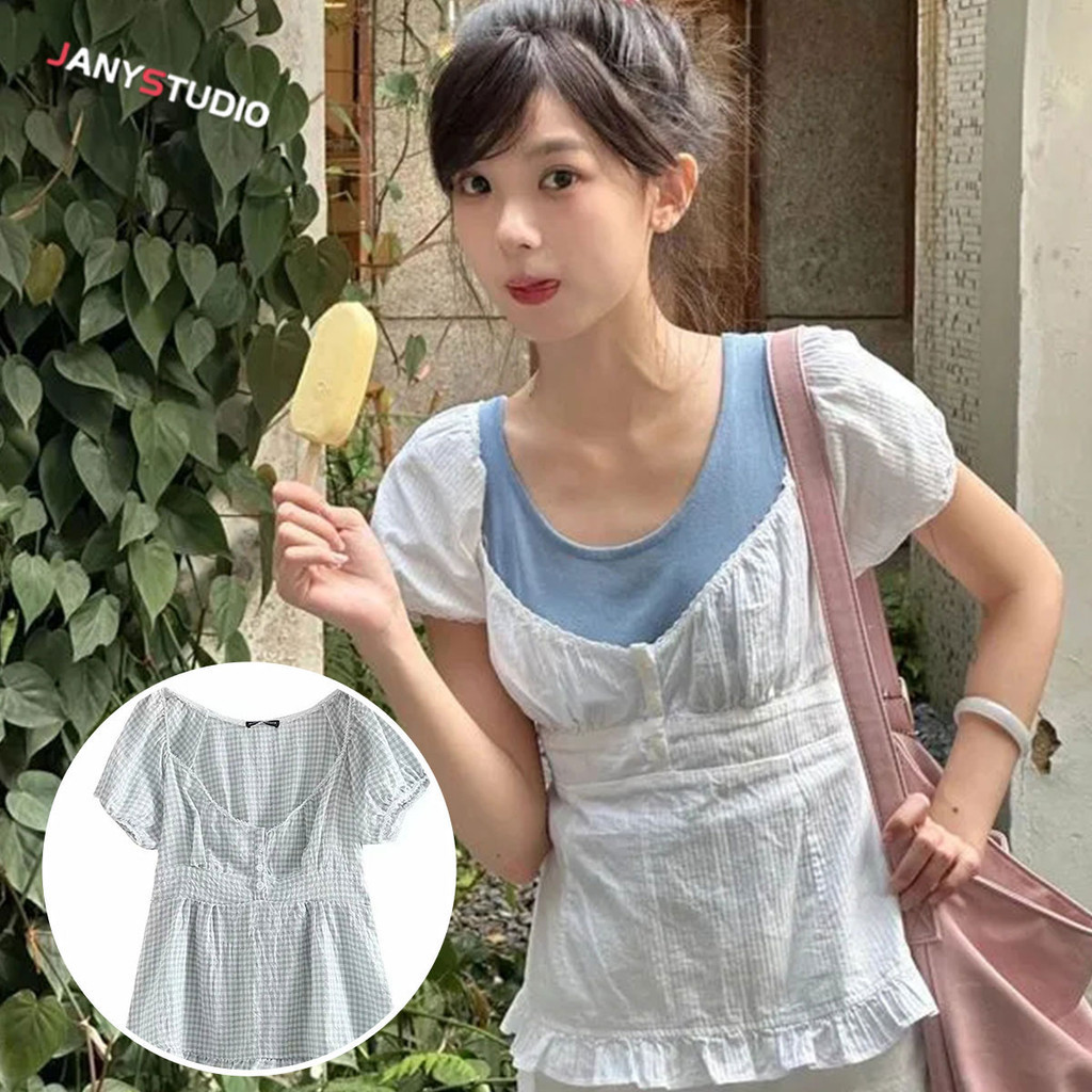 เสื้อแขนสั้น สีโทนมินิมอล คอเหลี่ยม ทรงสวยใส่สบาย