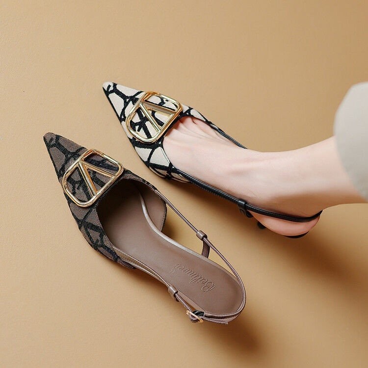 รองเท้าส้นสูง หัวแหลม แต่งหัวเข็มขัด แฟชั่นสําหรับผู้หญิง ไซซ์ 34-39