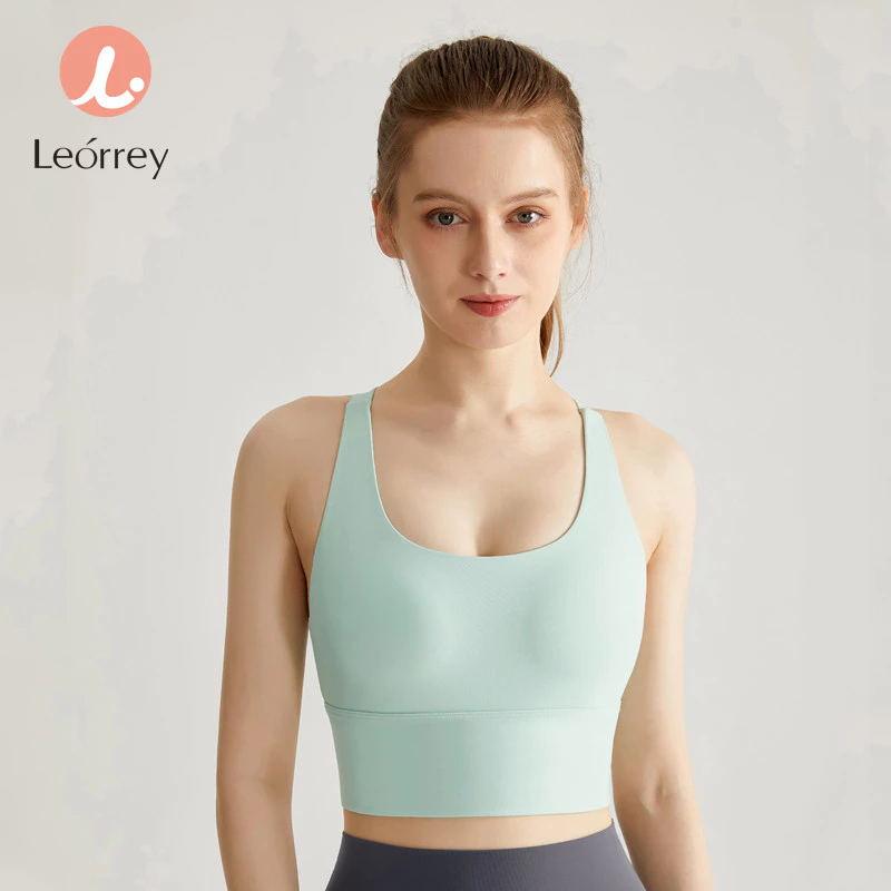 Leorrey เสื้อชั้นในออกกำลังกาย โยคะ ฟิตเนส ทรงสปอร์ต เสริมฟองน้ำ ไขว้หลัง thumbnail 4