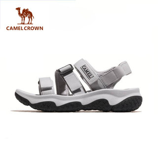 CAMEL CROWN  รองเท้าชายหาดกลางแจ้งสําหรับผู้ชายรองเท้าแตะลําลองกันลื่นแบบนุ่ม