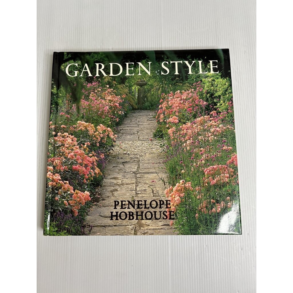 Garden Style Penelope Hobhouse January 1, 1997 90-99% Hardcover