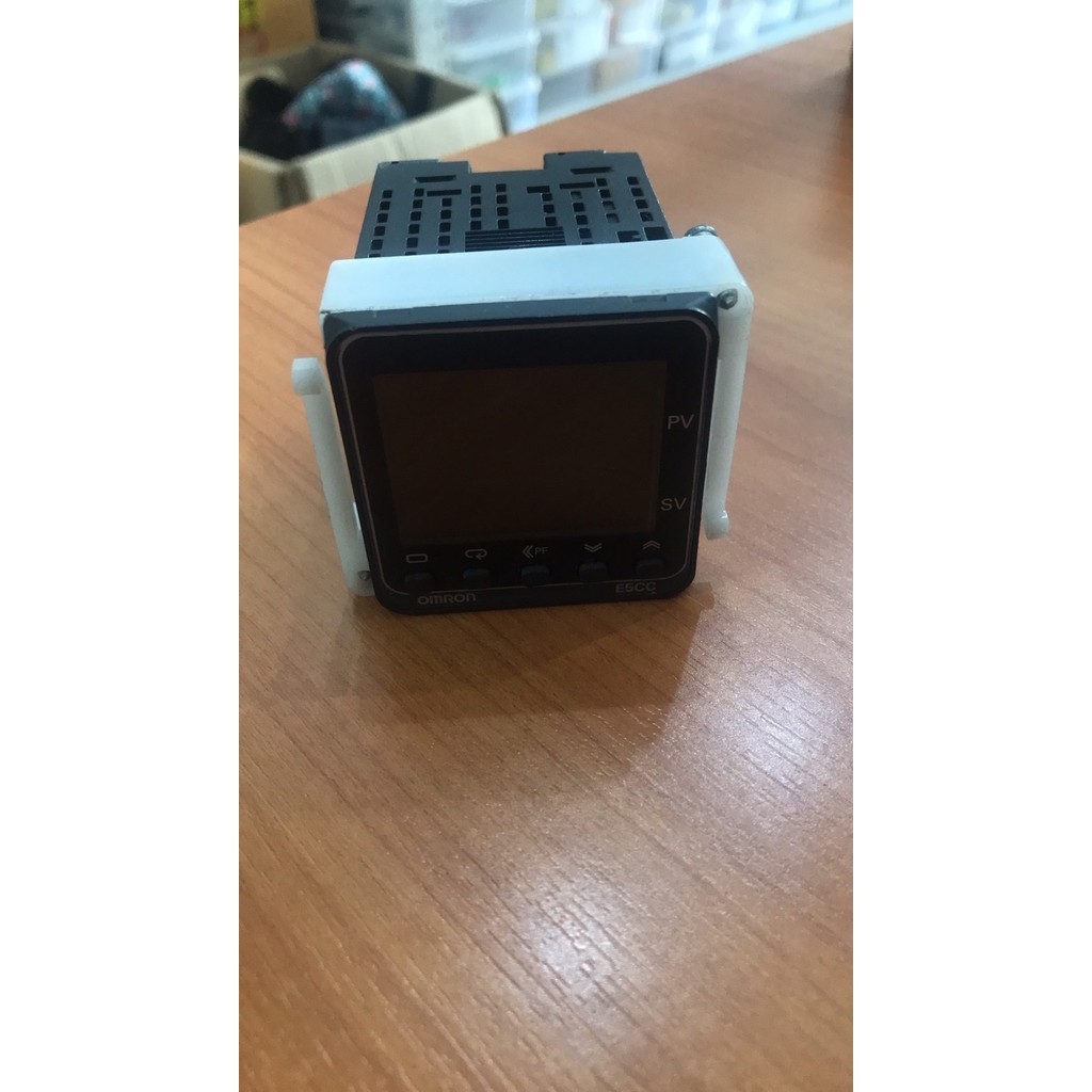 Temperature Control OMRON E5CC-RX3A5M-000 ตัวควบคุมอุณหภูมิ(Temperature Controller)**มือ2