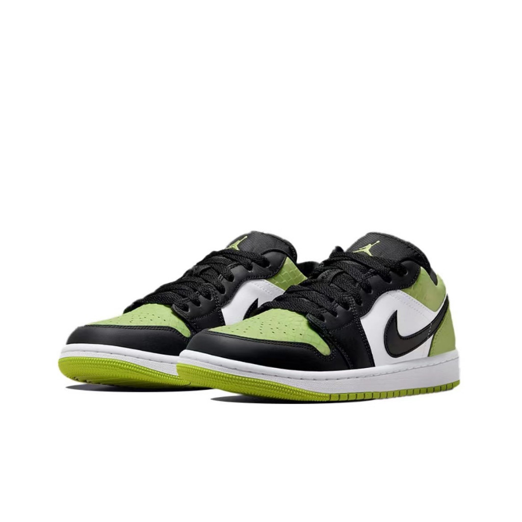 ♞Nike Jordan 1 low vivid green soccer shoe