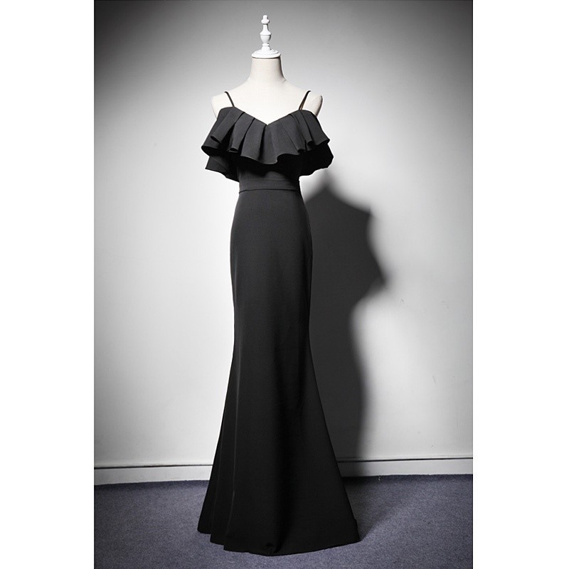 ชุดราตรีเจ้าสาวสีดำไหล่เดียว ทรง fishtail สไตล์นายน์คลับ พร้อมแขวน ff123