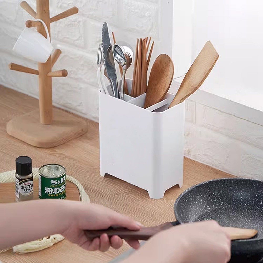 P&P_chic shop KOSCH ที่ใส่ช้อนส้อม ขนาด 16X8.9X18 ซม. SPOM สีขาว