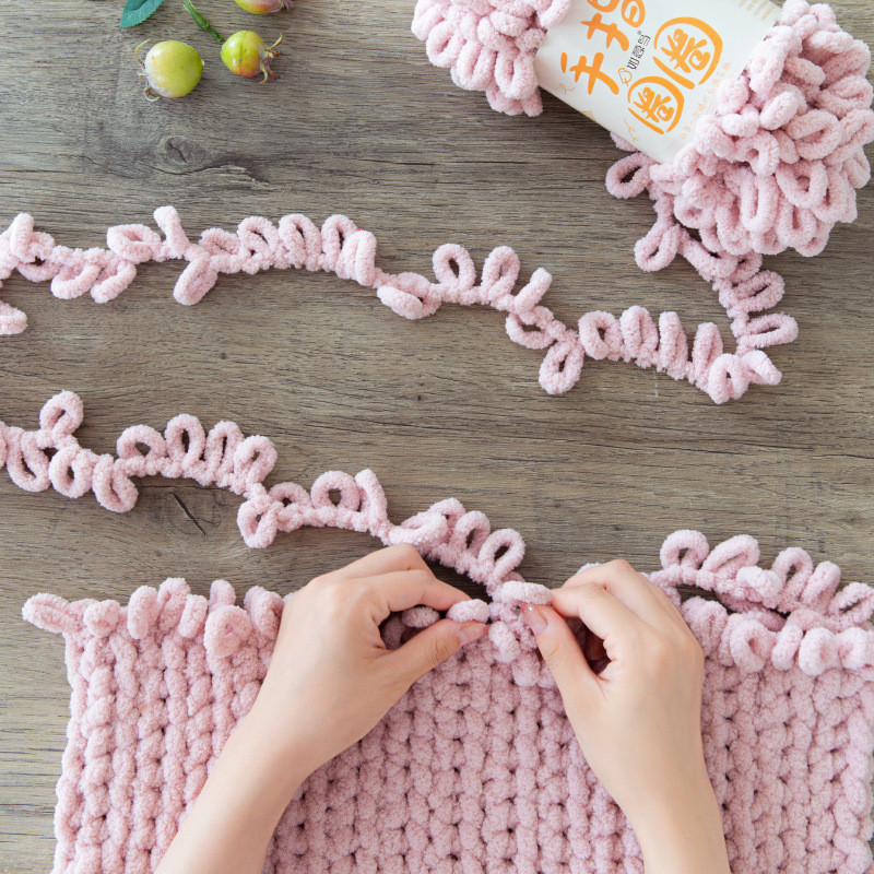 โพลีเอสเตอร์ 100% ห่วงนิ้วเส้นด้ายทอมือขนสัตว์หนาสําหรับ DIY ถักและโครเชต์ผ้าห่ม DIY ถักหัตถกรรมอุปกรณ์