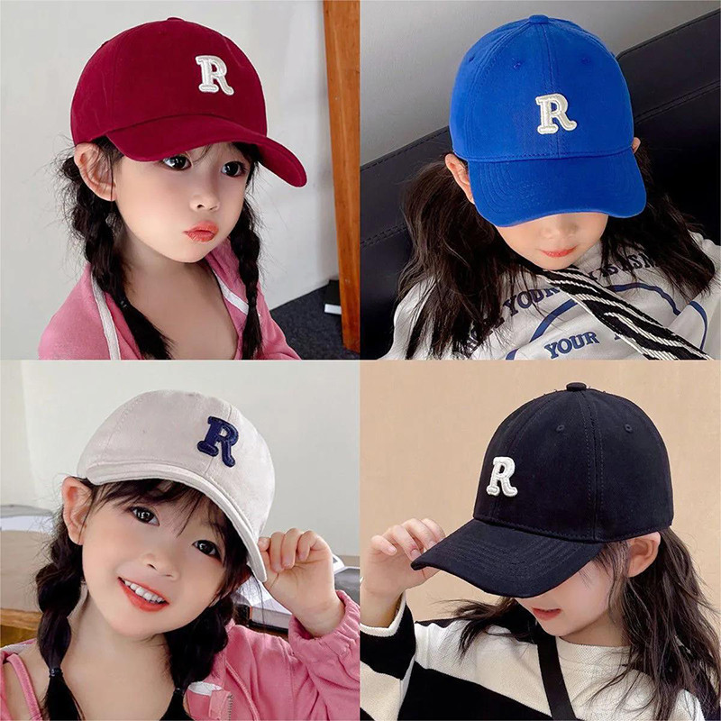 หมวกเบสบอล กันแดด พิมพ์ลายตัวอักษร R เหมาะกับเล่นกีฬากลางแจ้ง แฟชั่นฤดูใบไม้ผลิ และฤดูร้อน สําหรับเด็กผู้ชาย และเด็กผู้หญิง อายุ 3-9 ปี