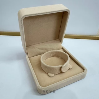 กล่องกำไลข้อมือ กล่องกำมะหยี่ ขนาด9*9*4.5CM ใส่นาฬิกา สร้อยคอ