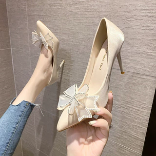🎀สินค้าสำเร็จรูป🎀รองเท้าส้นสูงแฟชั่นสตรี รองเท้าส้นสูงหัวแหลม ประดับโบว์ สวมใส่สบาย