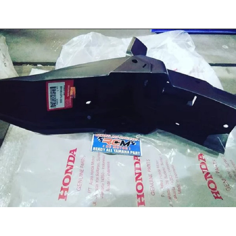 HONDA WIN REAR MUDGER ORIGINAL HONDA WIN ORIGINAL HONDA AM ของแท้ 80100-GF6-2A0