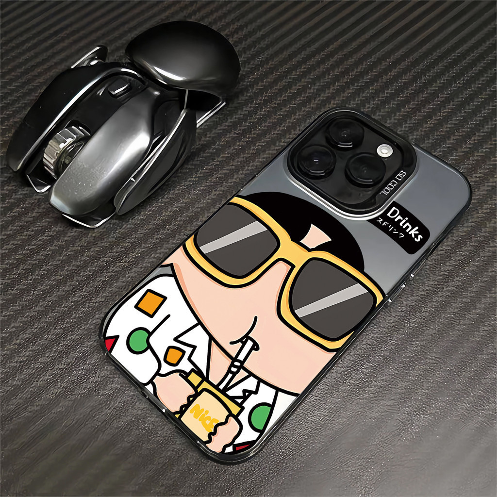 เคสโทรศัพท์มือถือแบบแข็ง กันกระแทก ลายการ์ตูนชินจัง แฟชั่น สําหรับ iphone 15 pro max 14 11 13 12 7 8 Plus X XR XSMax