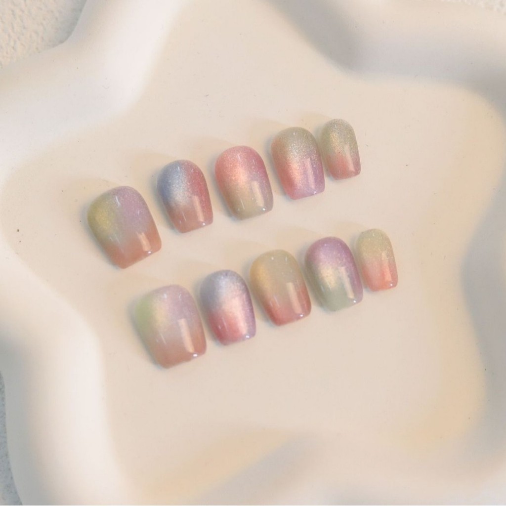 HANDMADEArtificial Nail ลูกอมสี่เหลี่ยมคางหมูสั้นพิเศษสี Cat Eye Phototherapy เล็บปลอมเล็บนํากลับมาใช้ใหม่และถอดได้