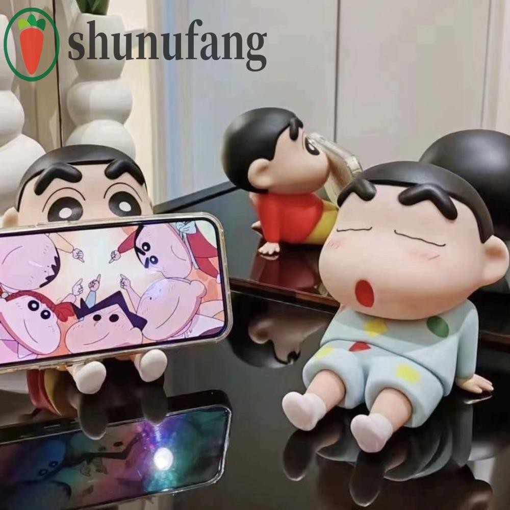 ที่วางโทรศัพท์สร้างสรรค์ UNUF, Crayon Shin-Chan รูปตุ๊กตา PVC ขาตั้งโทรศัพท์มือถือ, ที่วางสมาร์ทโฟนตกแต่งโต๊ะรองรับขายึดโทรศัพท์มือถือแบบพกพาอุปกรณ์เสริมโทรศัพท์