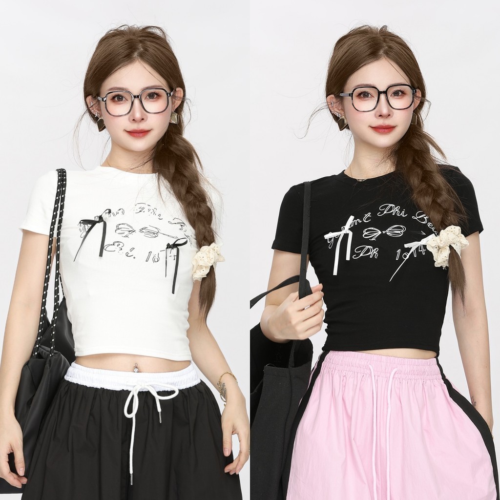Hotgirl พร้อมส่ง เสื้อยืดผู้หญิง เสื้อครอป ผ้ายืดรูปทรงสวย รุ่นใหม่ พิมพ์ลายตัวโบว์ แขนสั้นคอกลม เซ็กซี่แฟชั่น สไตล์เกาหลี