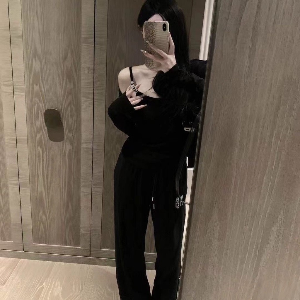 [คลังสินค้าพร้อม] เวอร์ชั่นเกาหลีชุดสูทสามชิ้นเพชรชุดลําลอง 2025 ตัวอักษรสไตล์ใหม่แจ็คเก็ตขนาดเล็กสลิงคาร์ดิแกนกางเกงขากว้างสูท - รูปที่ 2