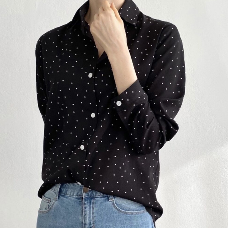 ดีไซน์เฉพาะเสื้อแขนยาวลายจุดคอปกพับ Remember Us Grid Horse EU9B 52IU