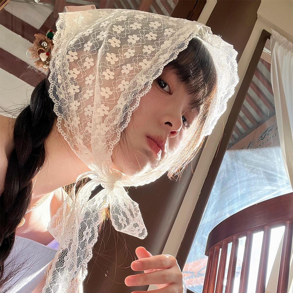 ผ ้ าคลุมศีรษะสามเหลี ่ ยมลูกไม ้ ฝรั ่ งเศสดอกไม ้ หญิงฤดูร ้ อนหวาน
