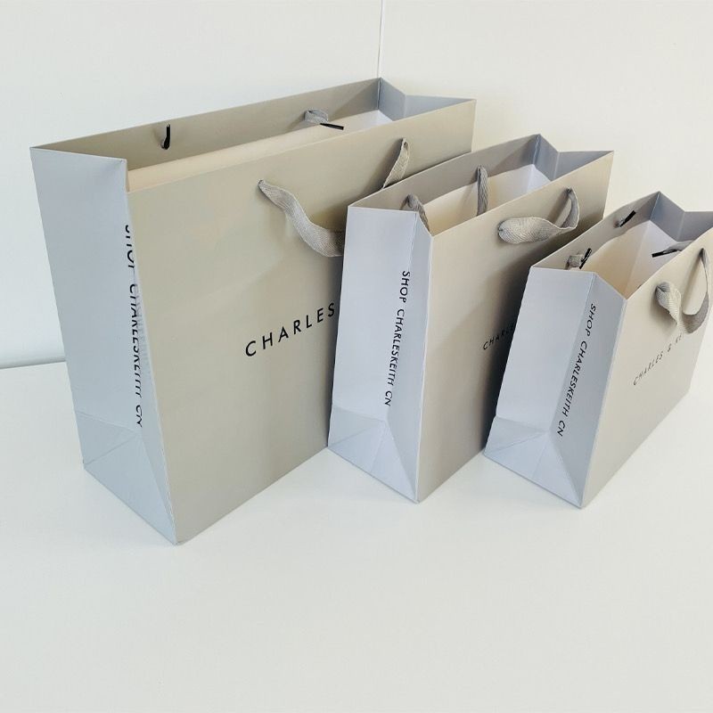ถุงของขวัญ Cnk สีเทา 3 ขนาด