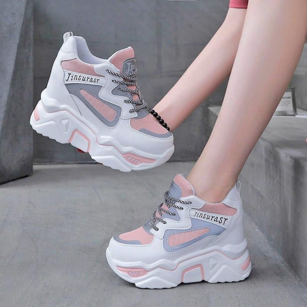 (มาใหม่ล่าสุด) รองเท้าผ้าใบผู้หญิงพื้นหนา รองเท้าแฟชั่น cool shoes เสริมส้น 8.ซม. มี 2 สีดำ/สีชมพู