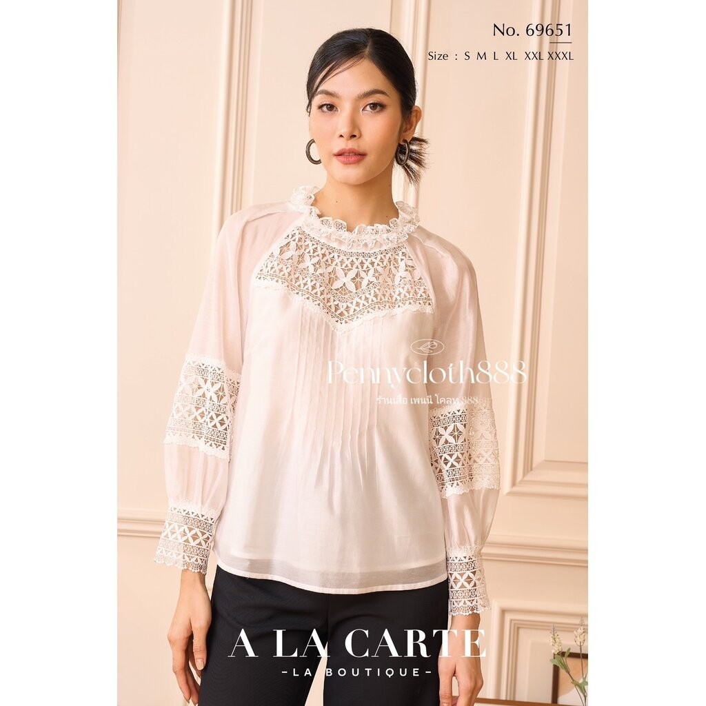 69651 เสื้อ Alacarte ชีฟองซิลด์เนื้อเนียนใส่สบาย ตัดต่อลูกไม้ ตีเกล็ด มีซับ แขนยาวแต่งลูกไม้ สวยหรู by PENNY CLOTH 888