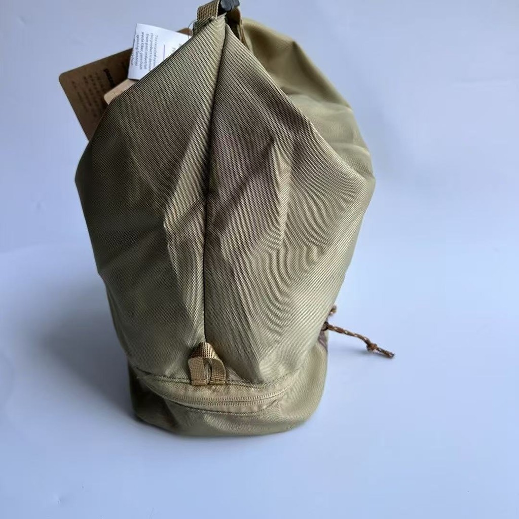 2025 Black Hole 12L กระเป๋าเก็บของสามมิติ Toileting Bag สําหรับการเดินทาง