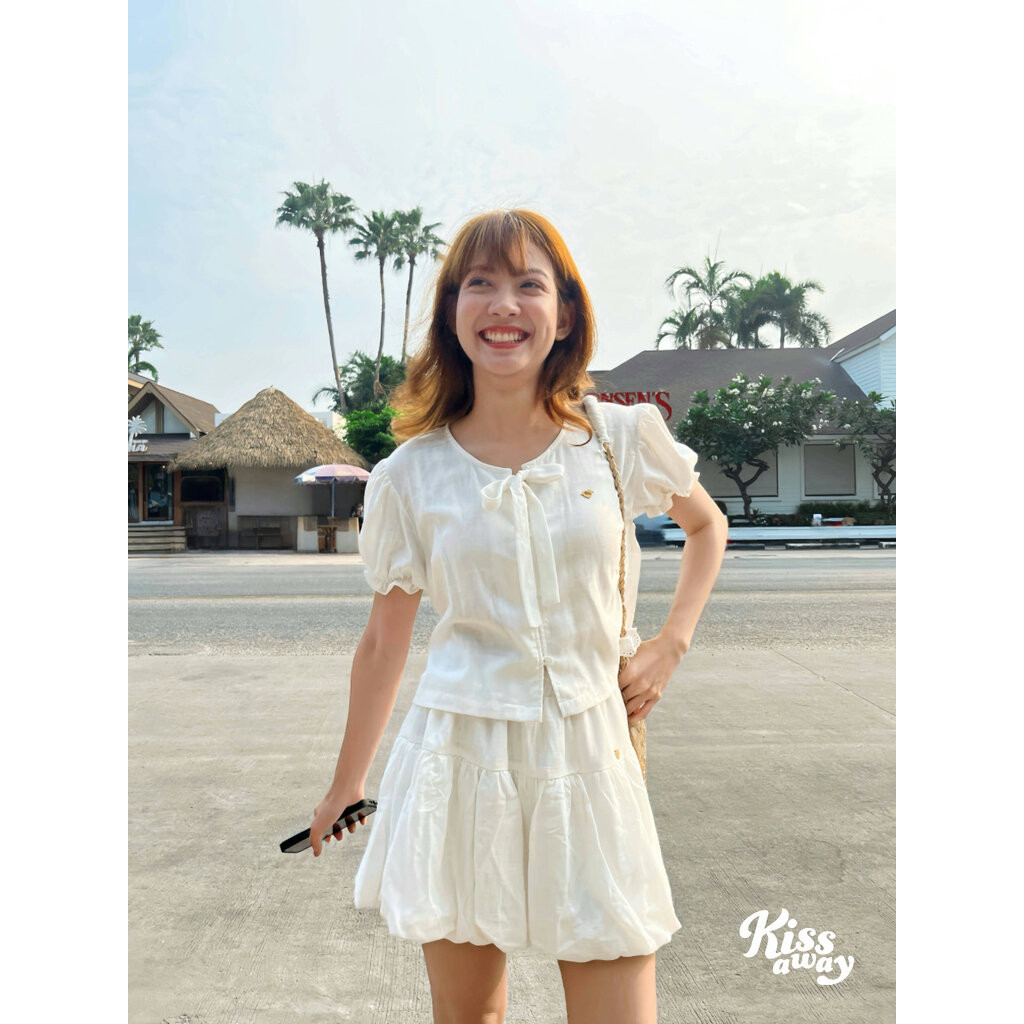 Blancie Tops   เสื้อตัวนี้จึ้งมากก! คอผูกโบว์เพิ่มความน่ารักผ้านุ่มเบาสบายไม่ร้อนใส่แล้วหวานละมุนสวยตะโกน! ราคา ถูกที่สุด ดีลบีเคเค แกลเลอรีภาพที่ 5