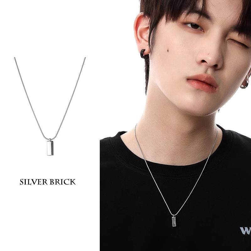 สร้อยคอจี้อิฐเงินเหล็กไทเทเนียมสําหรับผู้ชายอินเทรนด์ที่เรียบง่ายอุปกรณ์เจียบนคอเครื่องประดับแฟชั่นของขวัญเด็กผู้ชาย