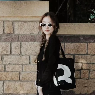 กระเป๋า Rally the Bag รุ่นล่าสุด ทนทานด้วยเทคนิคการถักยืดที่แข็งแรง มีลวดลายโลโก้ Rally กระเป๋าทรงถัง 1：1