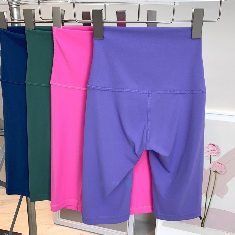 【 Yogatruth 】 กางเกงขาสั ้ นกีฬาเอวสูงไม ่ มีตะเข ็ บก ้ นพีชยิมฟิตเนส