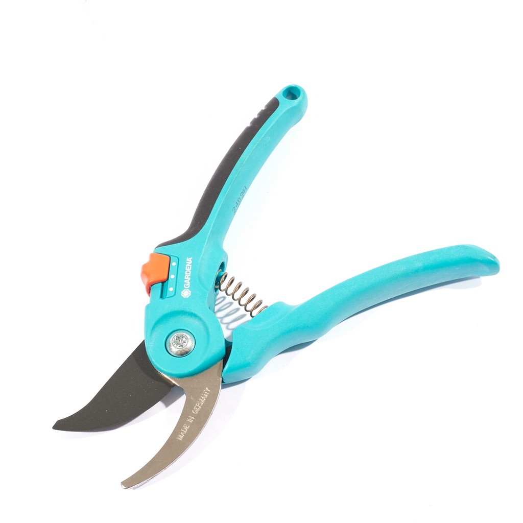 GARDENA กรรไกรตัดกิ่ง เหมาะสำหรับกิ่งไม้เส้นผ่านศูนย์กลางไม่เกิน 22 มม. ทนต่อทุกสภาพอากาศ (การ์เดนา)