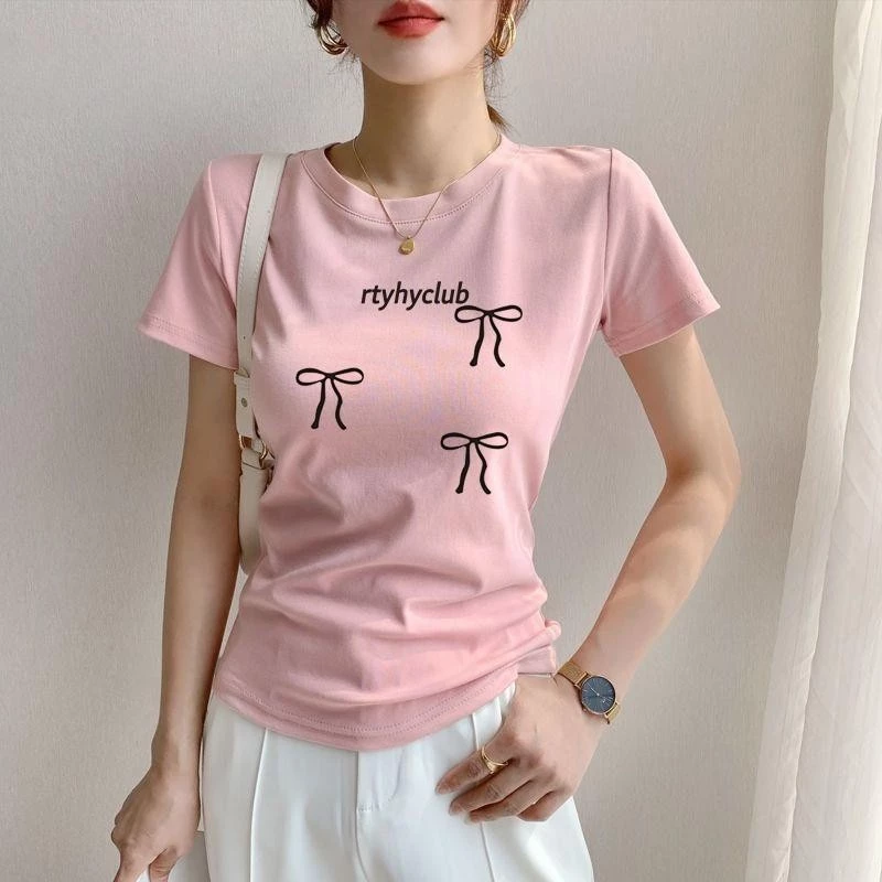 เสื้อยืดแขนสั้นผู้หญิงรุ่นใหม่พิมพ์ลายโบว์ น่ารัก และเซ็กซี่ สีเทา ไหล่หน้า ทรงสลิมฟิต