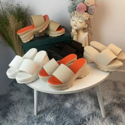 NC Store รองเท้าแตะเรือผู้หญิง PU สูง 9 ซม. สายรัดแนวนอน ดีไซน์เก๋และน่ารัก HK02