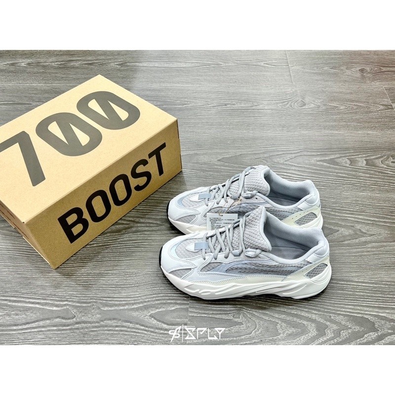 Adidas yeezy boost 700 v2 รองเท้าผ้าใบลําลอง สะท้อนแสง คุณภาพสูง EF2829