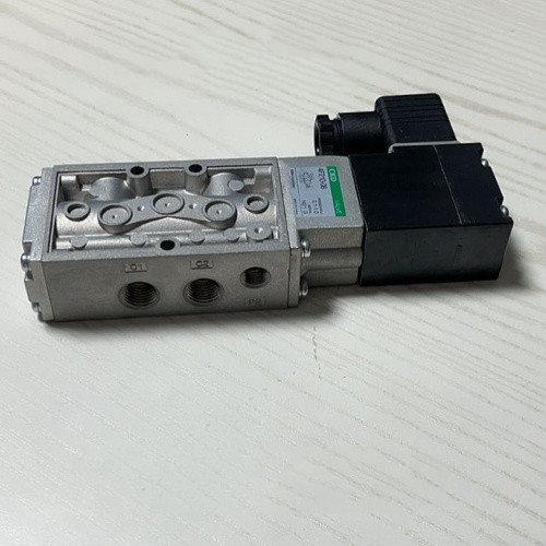 CKD โซลินอยด์วาล์ว 4F210-08-AC220V/DC24V 4F220/4F230/4F240-08-DC24V
