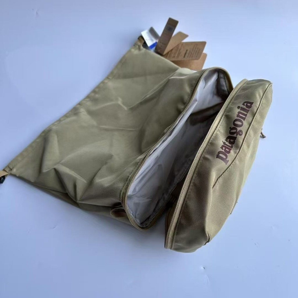 2025 Black Hole 12L กระเป๋าเก็บของสามมิติ Toileting Bag สําหรับการเดินทาง