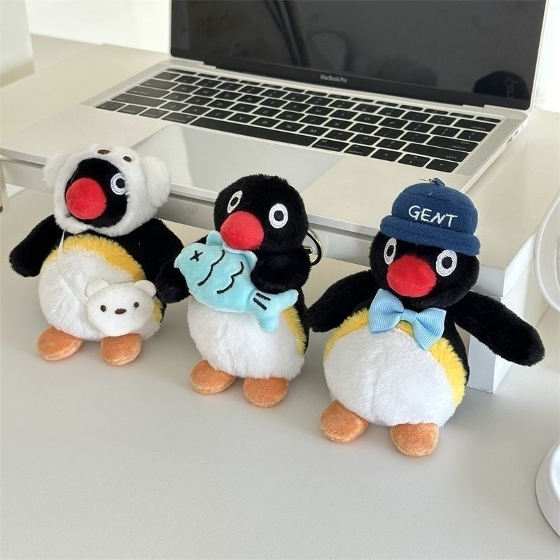น่ารัก Pingu พวงกุญแจ Plush Pingu ตุ๊กตาการ์ตูนถือปลาพวงกุญแจของขวัญอุปกรณ์