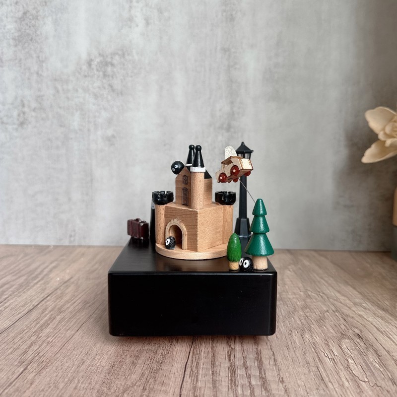 [Anyuan ที่โดดเด่น] Faceless Man ปราสาทยุโรป Beech Music Box Fairy Tale สไตล์รถขนาดเล็กกล่องดนตรีไม้ของขวัญสร้างสรรค์ของขวัญเล็กๆ - รูปที่ 2