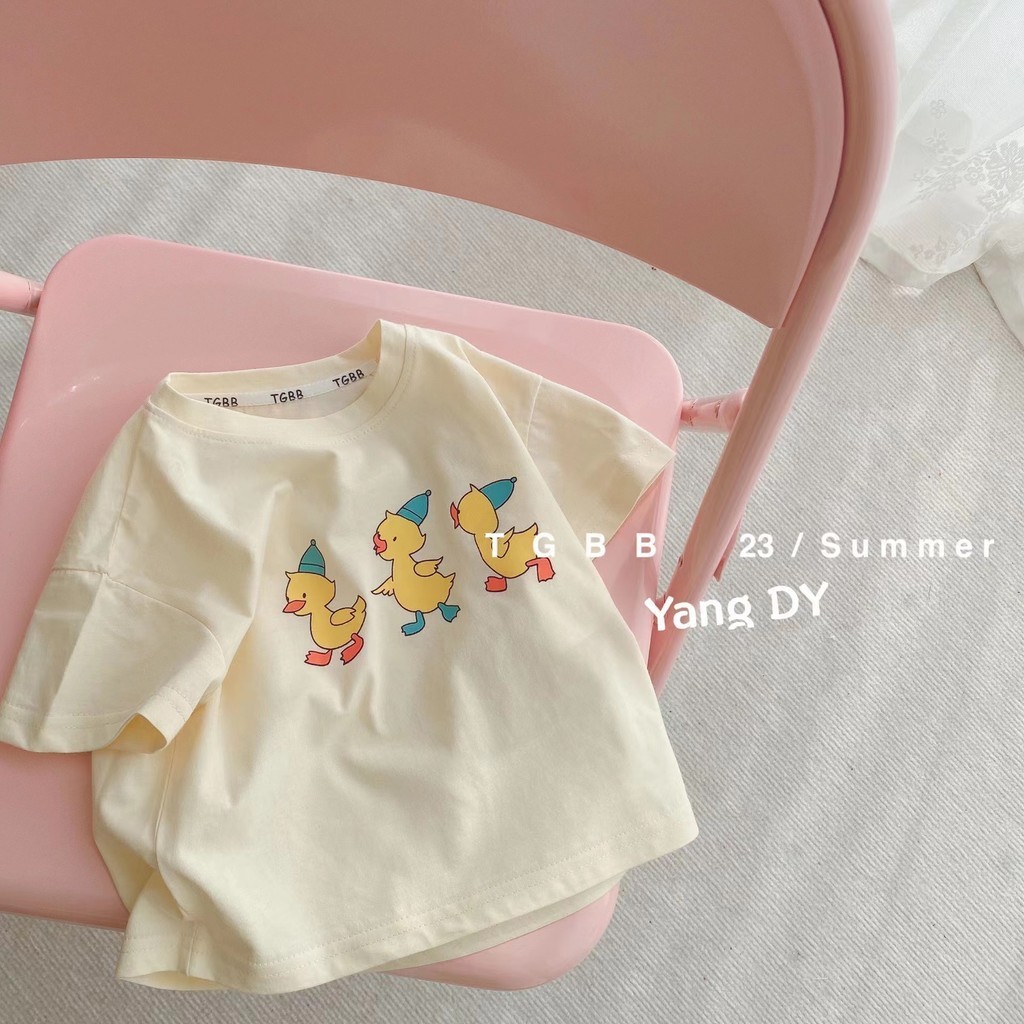 สาว 2024 สไตล์ใหม่แฟชั่นการ์ตูนฤดูร้อนแขนสั้นเสื้อยืดเด็กสาวสไตล์เกาหลีชุดฤดูร้อนเย็นครึ่งแขนด้านบนอินเทรนด์