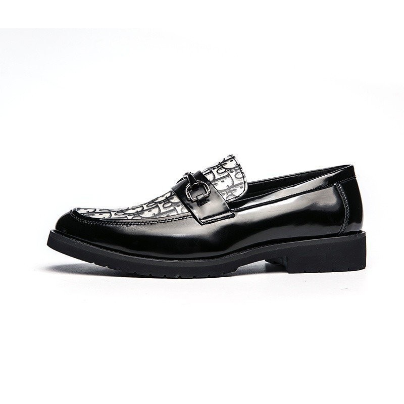 Man Loafers ชุดแต ่ งงานแฟชั ่ นสีขาวสีทึบรอบ Toe Slip-On หนังรองเท ้ าลําลองทุกวัน EPOA