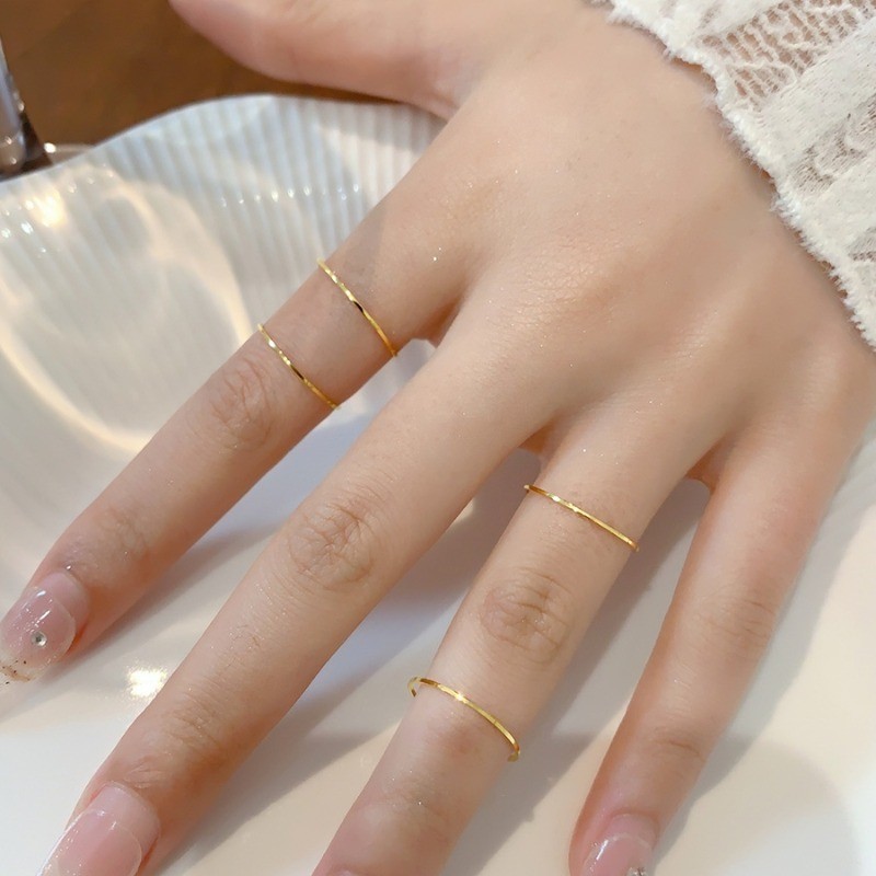 0.5 มม. Very Fine Simple สร้อยข้อมือแหวนหญิง 18K Gold แฟชั่น High Sense ส่วนบุคคลแหวนหาง Knuckle แหวน Non-Fading