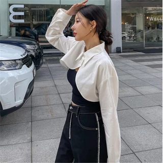 KOKO#เสื้อเชิ้ตแขนยาว ทรงสั้น สีฟ้า ใส่ได้หลายโอกาส สามารถใส่คู่กับเสื้อกั๊กได้ สไตล์ลำลอง#W558