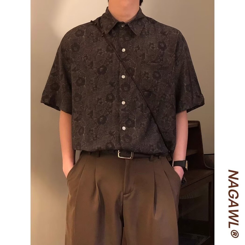 ฮันลู เสื้อเชิ้ตแขนสั้นฤดูร้อนแฟชั่นเยาวชนที่มีลวดลายและเข็มขัดที่ไม่ซ้ํากัน