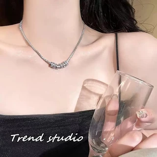สร้อยคอแฟชั่นสไตล์เกาหลีที่ใส่ได้ทั้งชายและหญิง สแตนเลสจะไม่ลอกหรือเปลี่ยนเป็นสีดำ มีสร้อยคอที่คล้ายกันมากมายให้เลือก