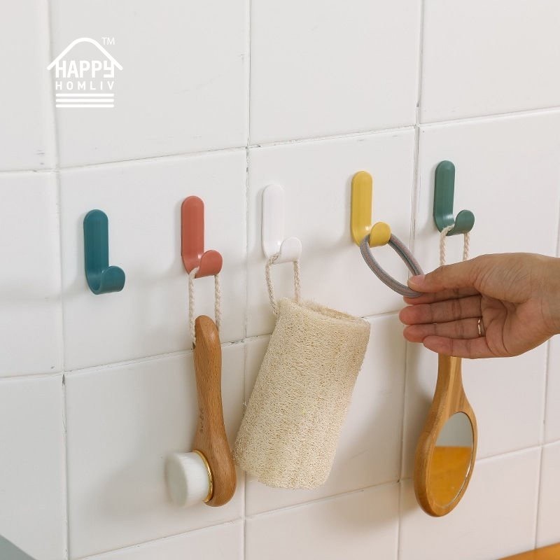 HAPPY HOMLIV [4pcs] ตัวแขวนเสื้อรูปตัว J พร้อมสติ๊กเกอร์ไร้รอยต่อ ตะขออเนกประสงค์สำหรับห้อง ประตู ห้องครัว - รูปที่ 3