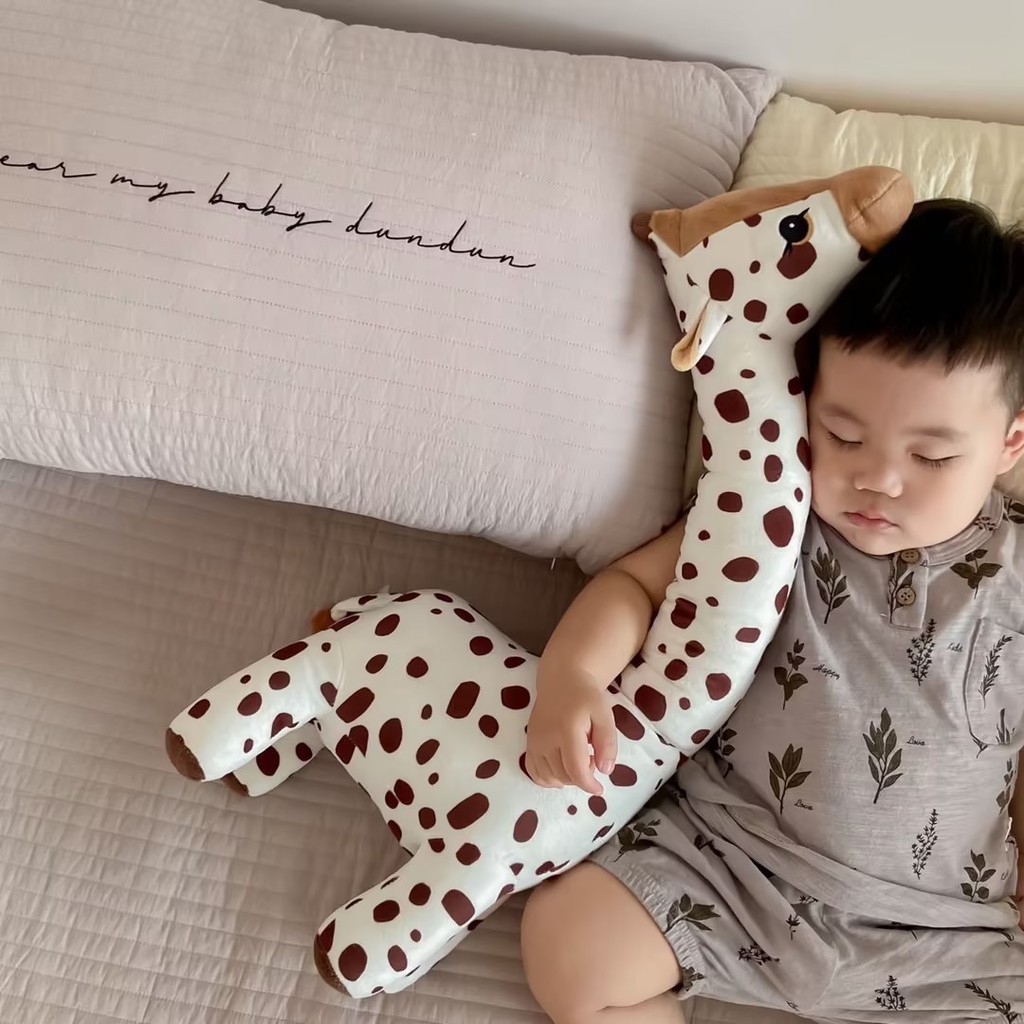 ยีราฟตุ๊กตาเด็กตก แต่งห้องตุ๊กตาตุ๊กตาตุ๊กตาตุ๊กตา