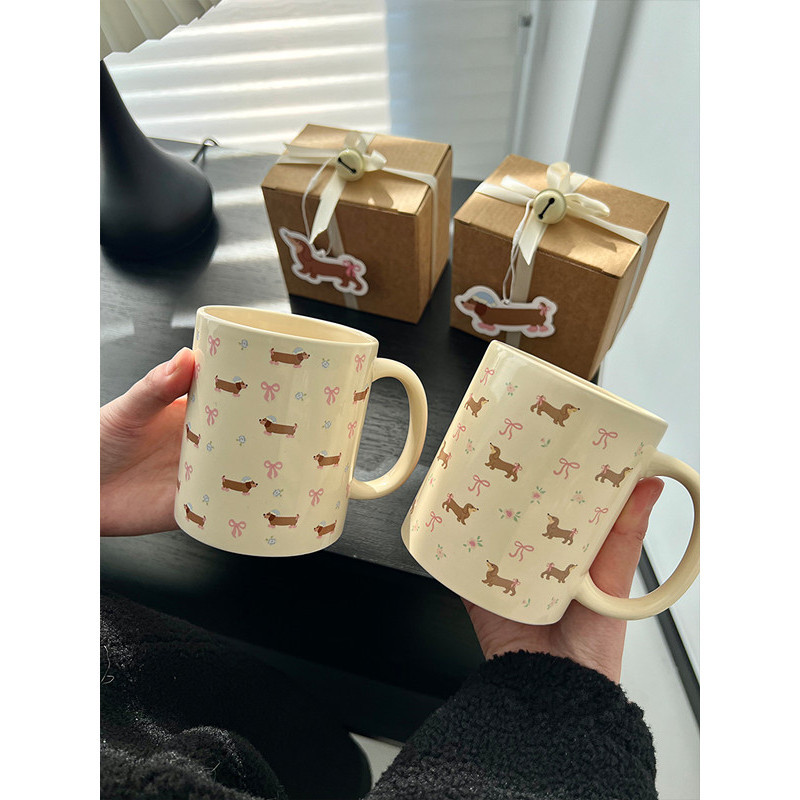 Original Bow Puppy ถ้วยนม ins หมวกดัชชุนสุนัขถ้วยกาแฟเซรามิกสาวหัวใจการ์ตูนแก้ว Creative Niche Retro Zhen นมถ้วยน้ําผลไม้ในครัวเรือนสํานักงานถ้วยน้ําชาถ้วย
